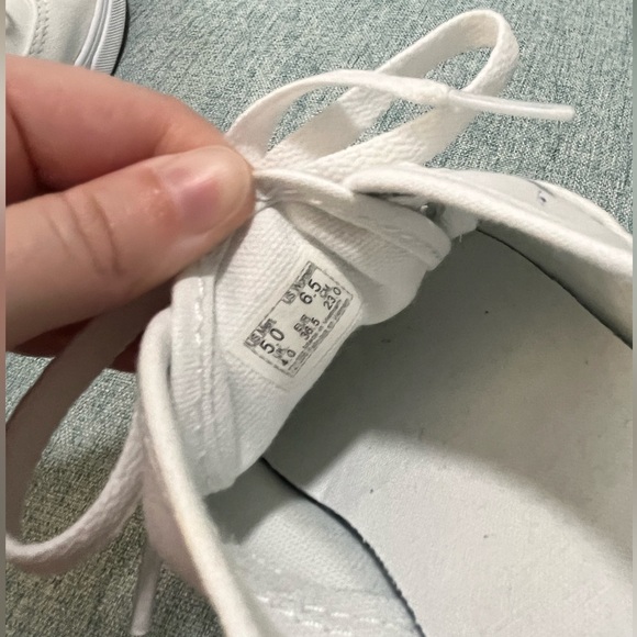 Unisex White low top vans - Picture 4 of 5